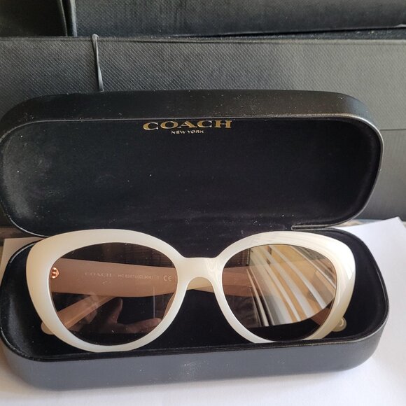 $108 *NWT* COACH Oversized Square Sunglasses (1 Milky Ivory) - Picture 1 of 9